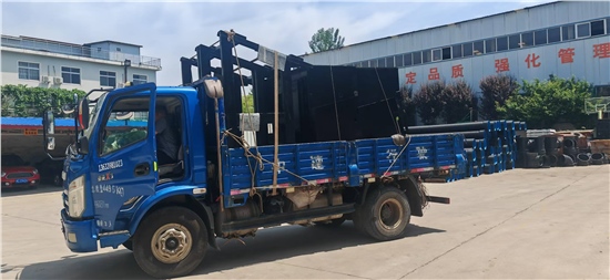 洛南客戶復購放礦機發貨